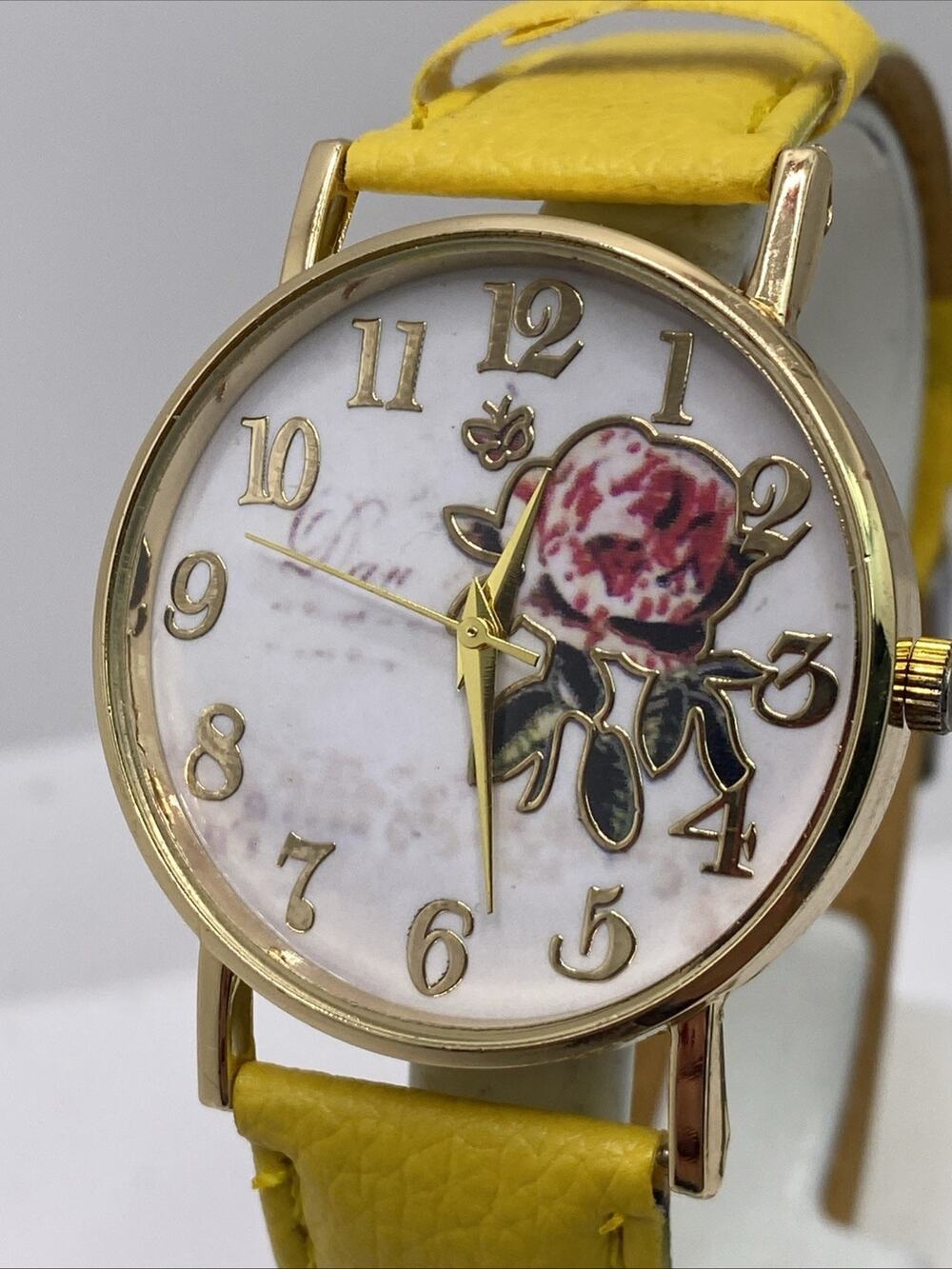 Womens Gold Yellow Watch Works New Battery